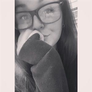 Meet your Posher, Brenna